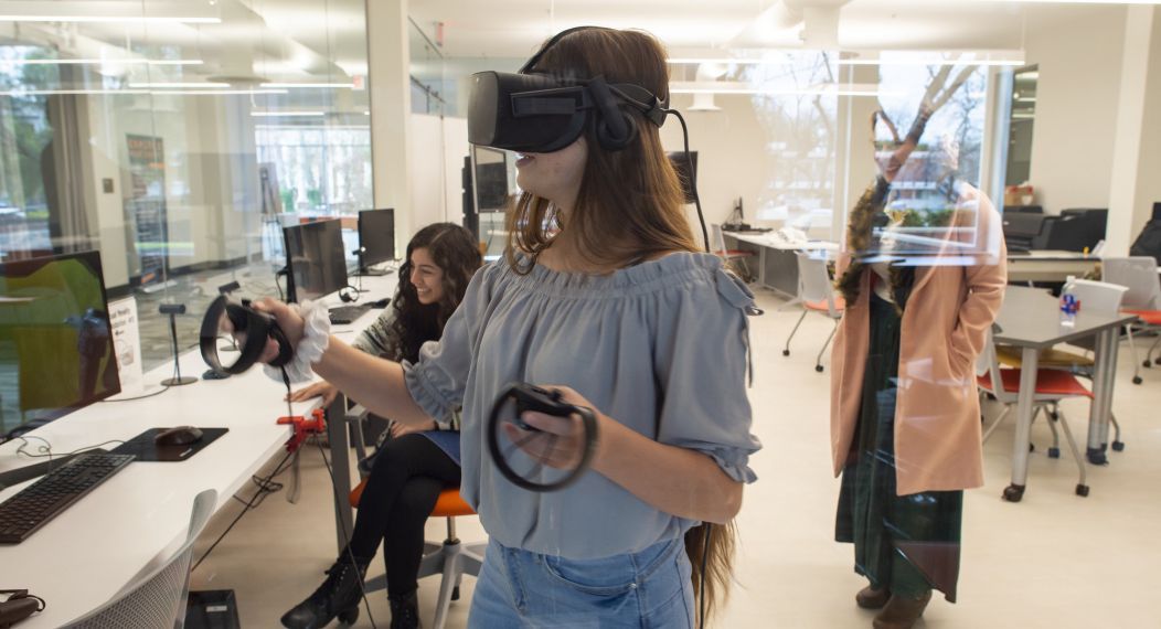 Student experience using virtual reality simulation